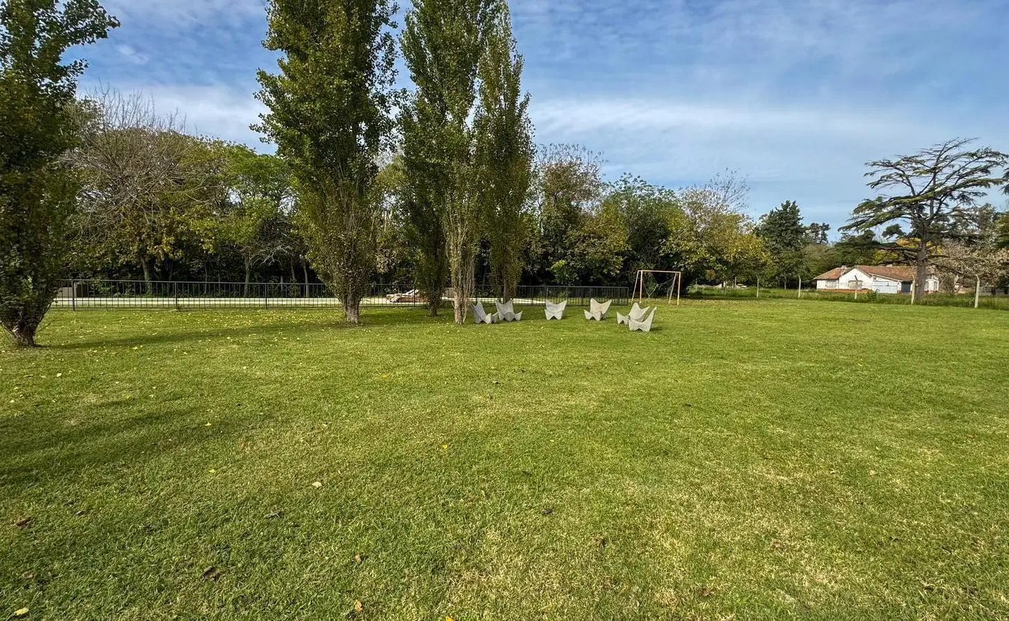 Casa en venta tipo dúplex 3 ambientes con jardín 3