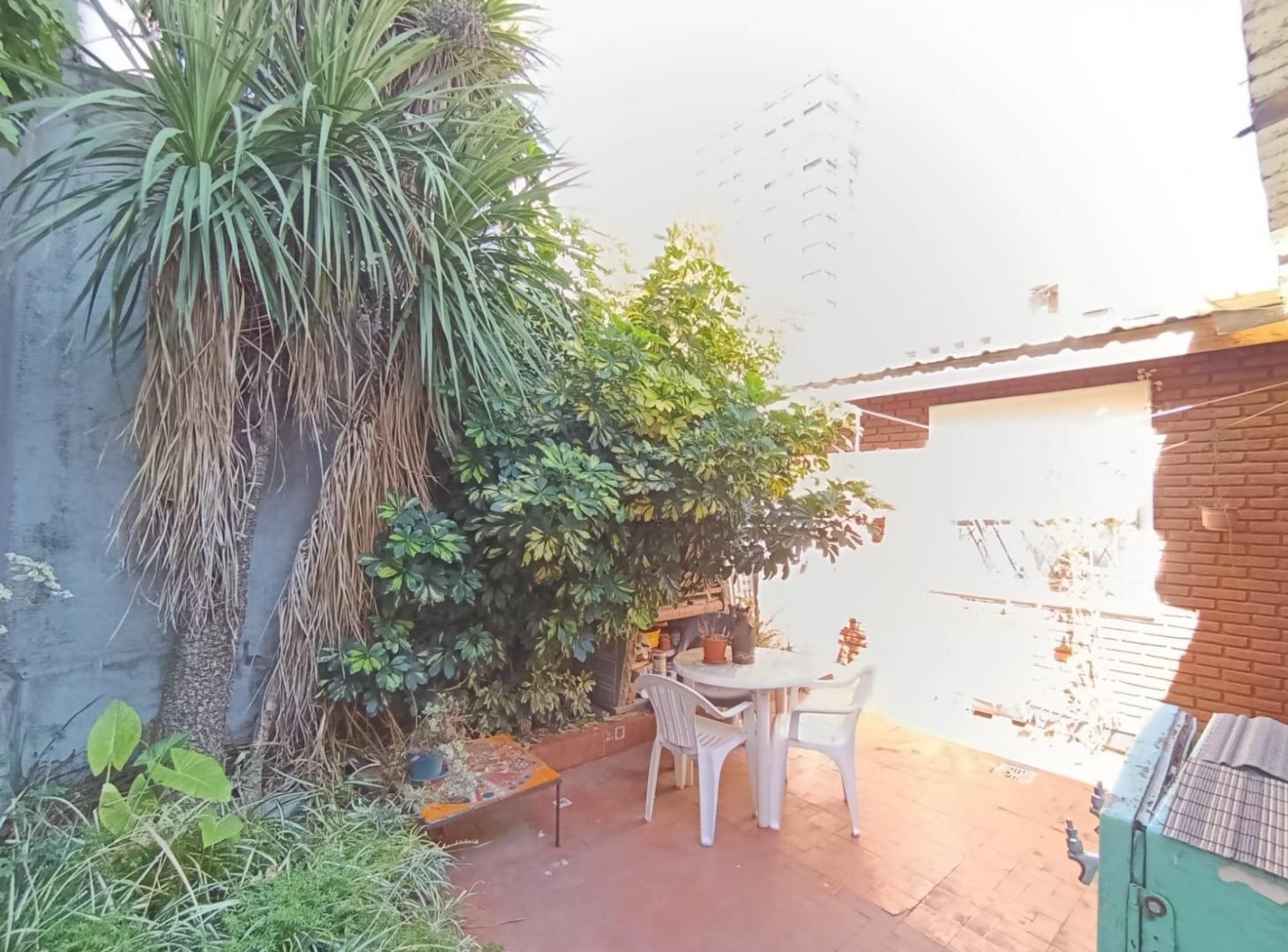PH en Olivos en Venta de 3 Ambientes con Patio, Parrilla, Lavadero, Galpón y Escritorio
