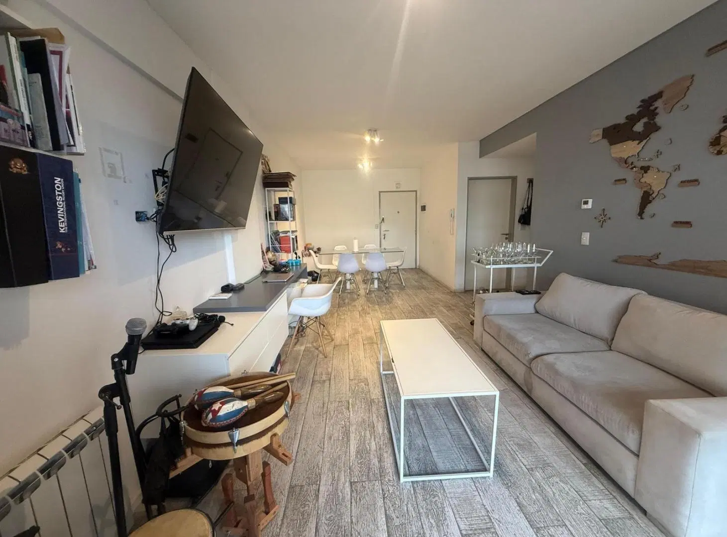 Departamento en Venta de 3 Amb al Fente con Cochera 2