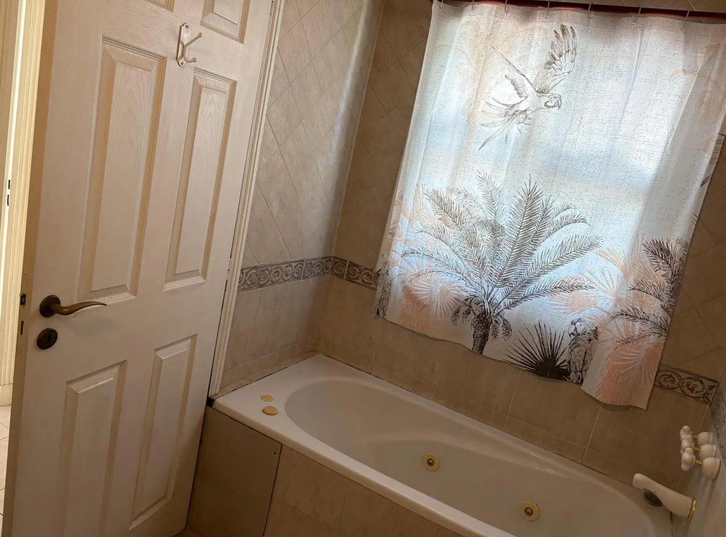 Casa en alquiler barrio Las Margaritas pilar  4 ambientes 1