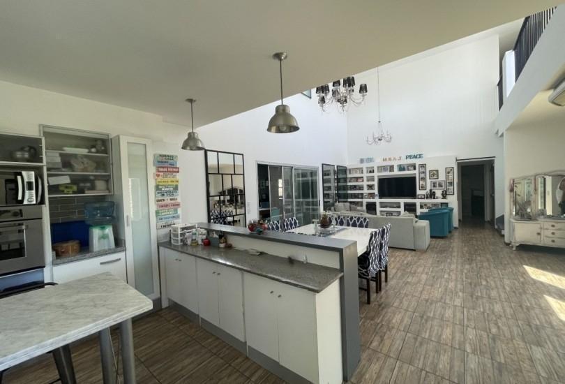 Foto de Casa en venta en Barrio San Matias - Piscina - 6 ambientes, imagen 2