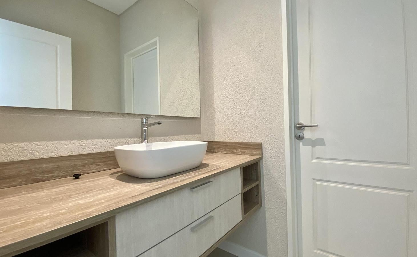 Foto de Casa A Estrenar en Riberas - Parquizada - Con Piscina - 6 Ambientes, imagen 3