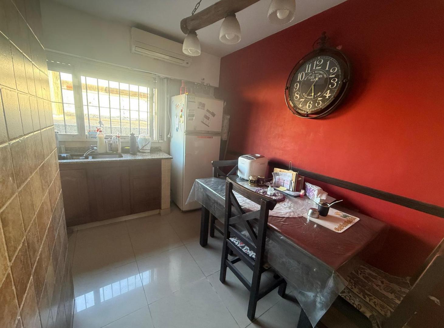 Foto de Casa en venta de 3 amb con cochera, imagen 2