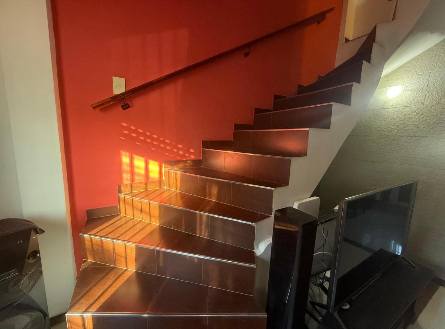 Foto de Casa en venta de 3 amb con cochera, imagen 1