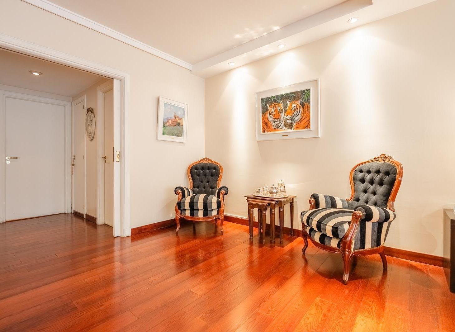 Foto de SEMIPISO 5 AMBIENTES CON COCHERA Y PALIER PRIVADO – APTO CRÉDITO, imagen 4