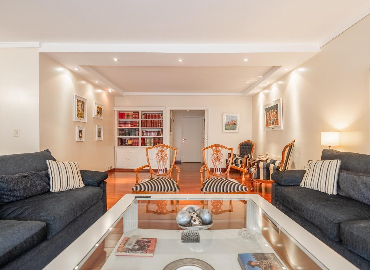 Foto de SEMIPISO 5 AMBIENTES CON COCHERA Y PALIER PRIVADO – APTO CRÉDITO, imagen 3