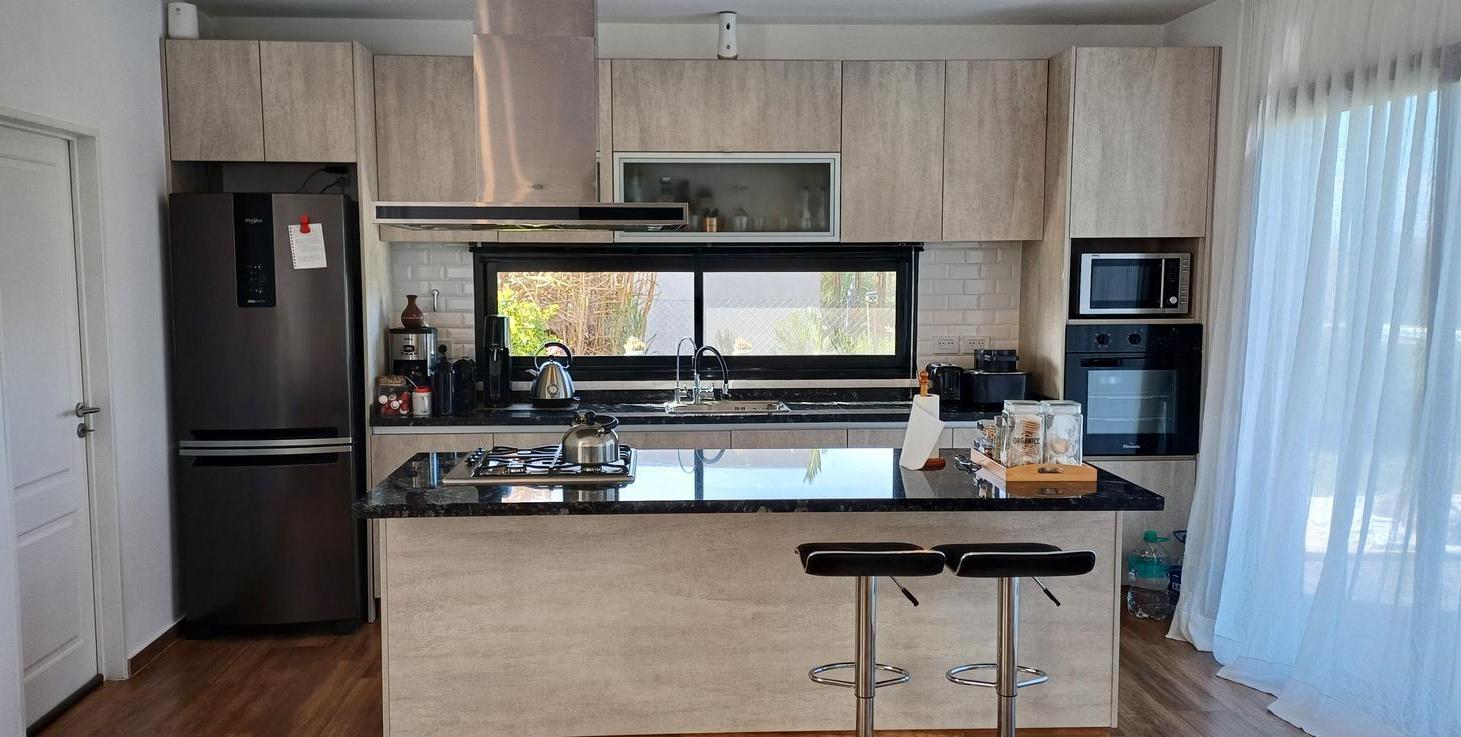 Foto de Casa En Venta - 6 Ambientes - Con Piscina, imagen 5