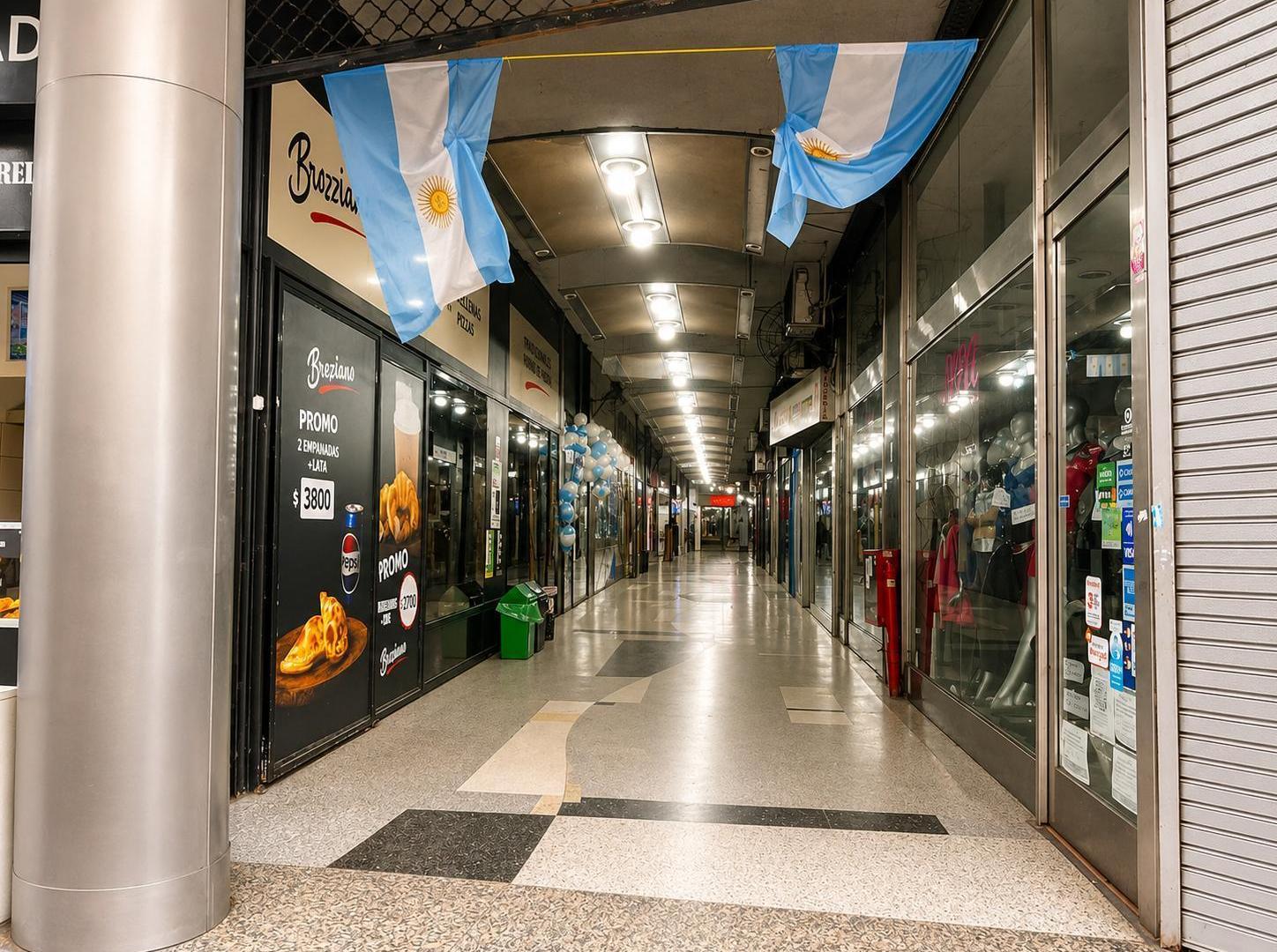 Foto de LOCAL EN GALERIA LE BOULEVARD - ZONA COMERCIAL, imagen 1