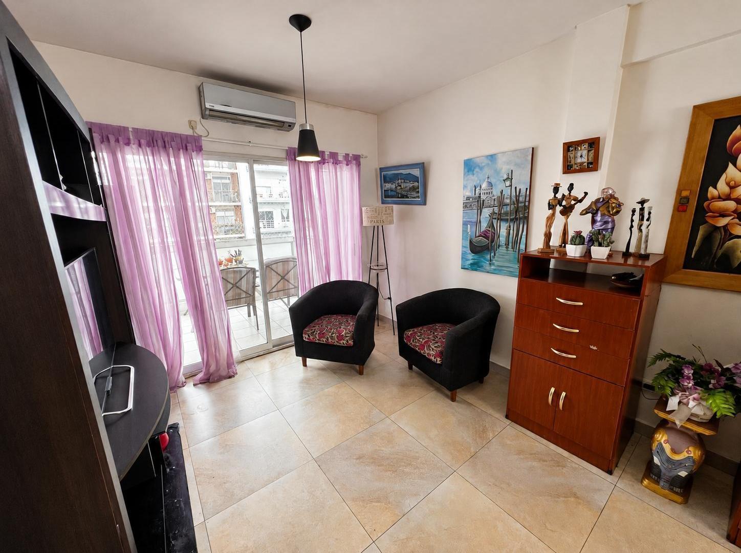 Foto de Semipiso de 4 ambientes con terraza propia, dos cocheras y baulera en, imagen 2