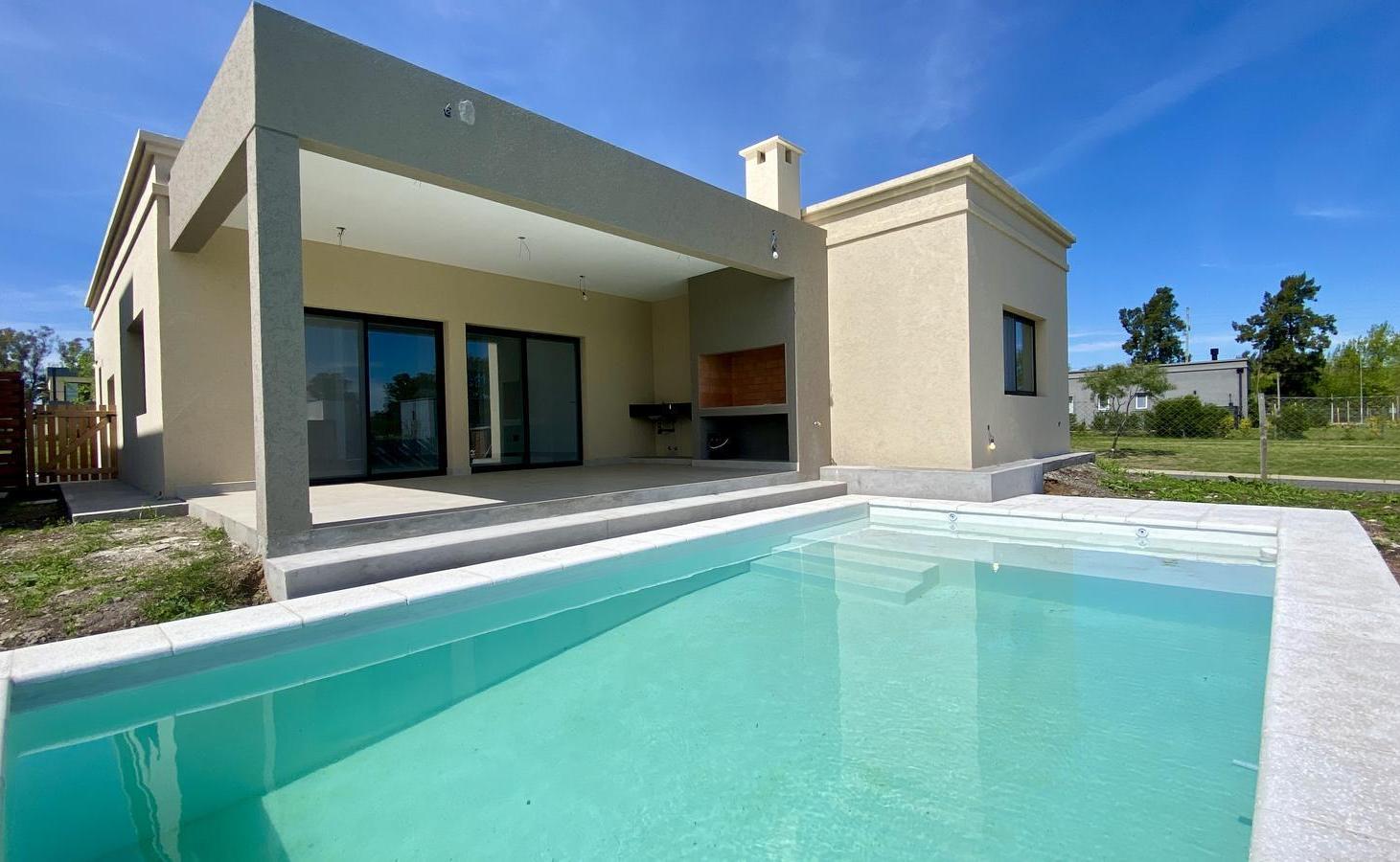 Foto de Casa | Venta | Santa Elisa | Pilar del Este | Piscina, imagen 2
