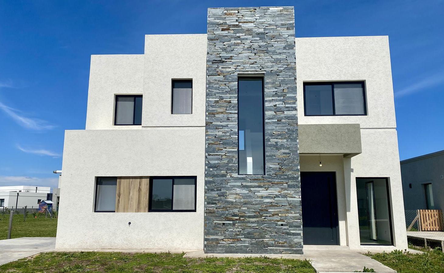 Foto de Casa | Venta | Santa Elisa | Pilar del Este | Piscina | 2 Plantas, imagen 2