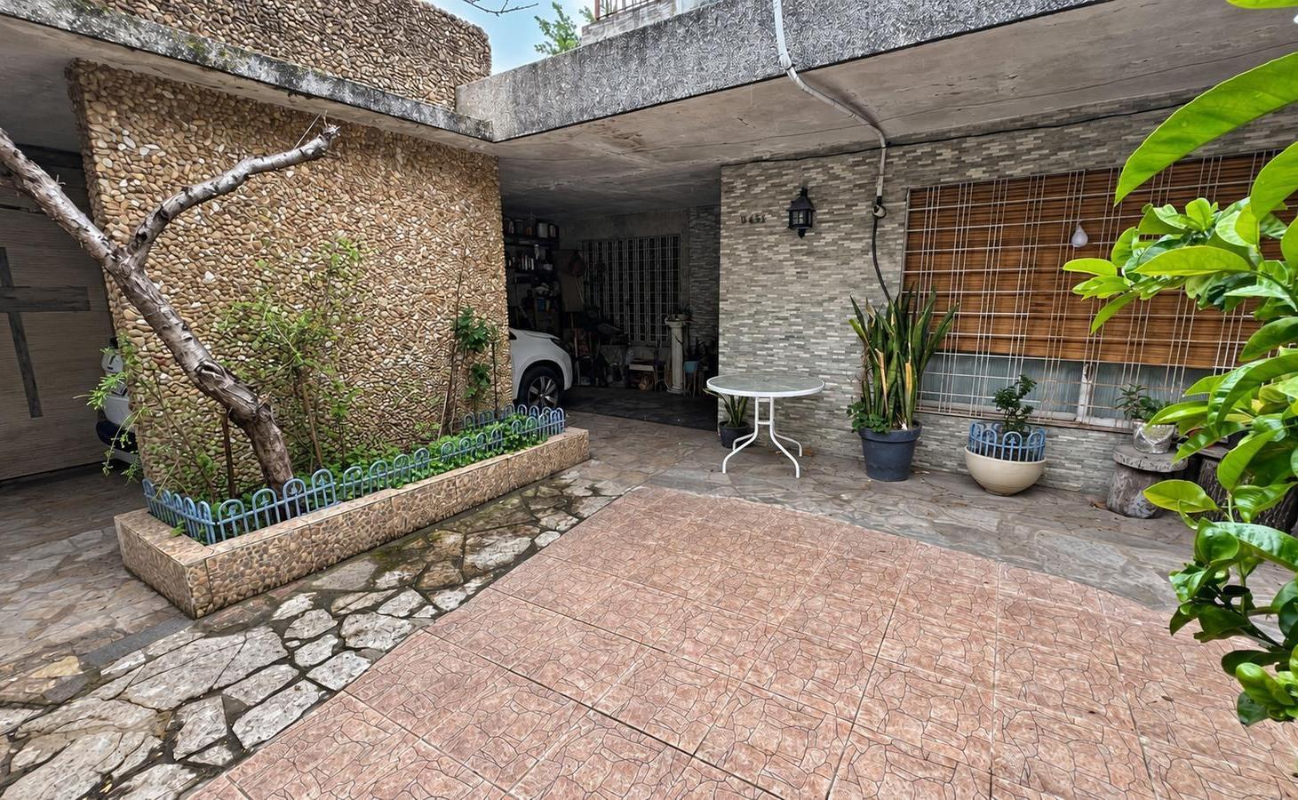 Foto de CASA CON COCHERA SEMICUBIERTA EN VILLA REAL, imagen 2