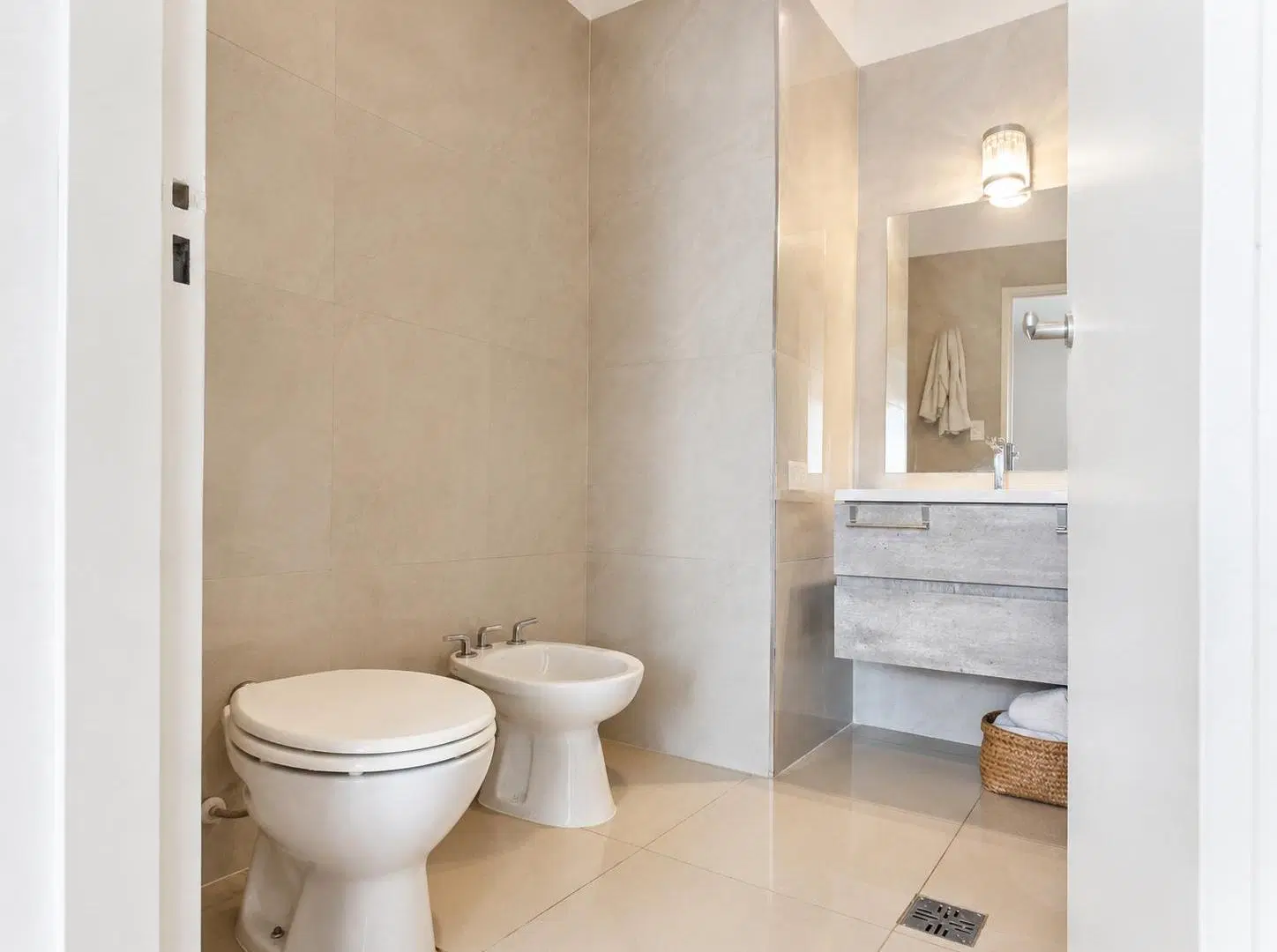 Departamento impecable 110 m2, 3 ambientes en Recoleta, Austria y Av. Santa Fe 4