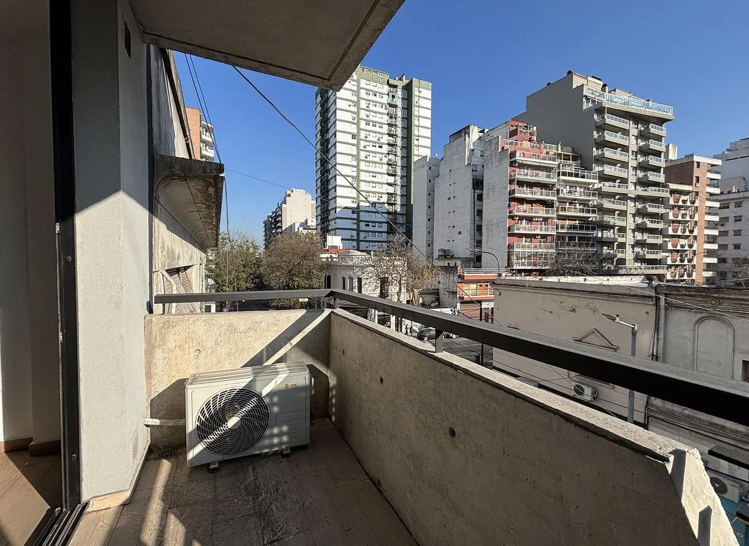 Venta 1 ambiente con balcón a estrenar Caballito 4