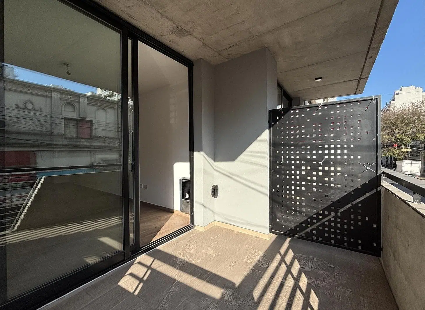 Venta 2 ambientes con balcón y patio a estrenar Caballito 3