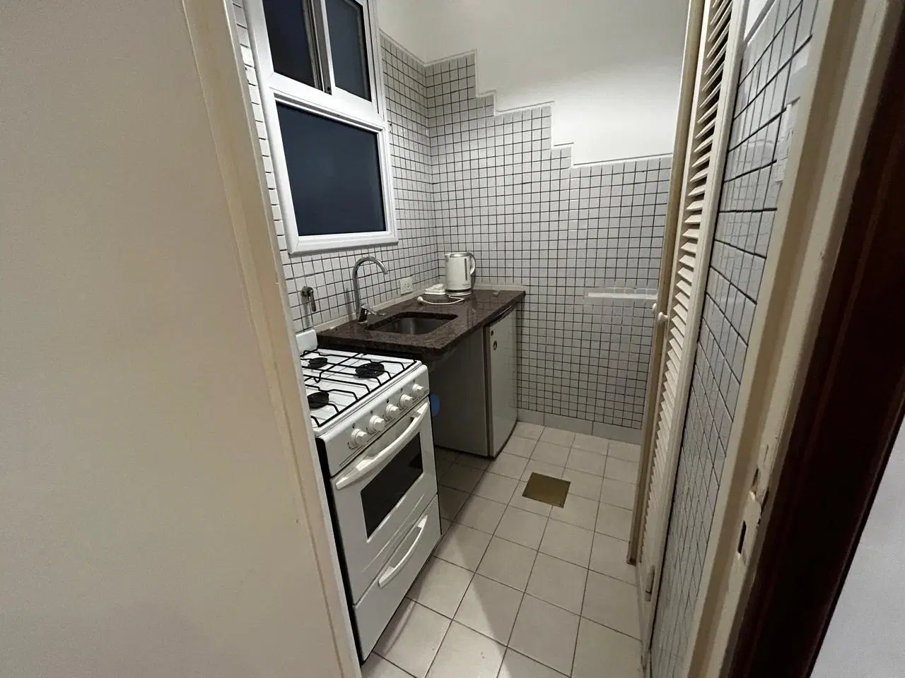 Alquiler departamento monoambiente con balcón Belgrano 4