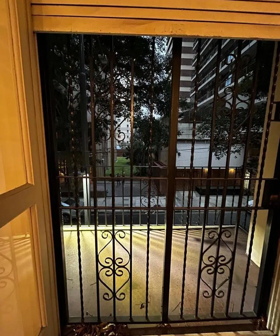 Alquiler departamento monoambiente con balcón Belgrano 2
