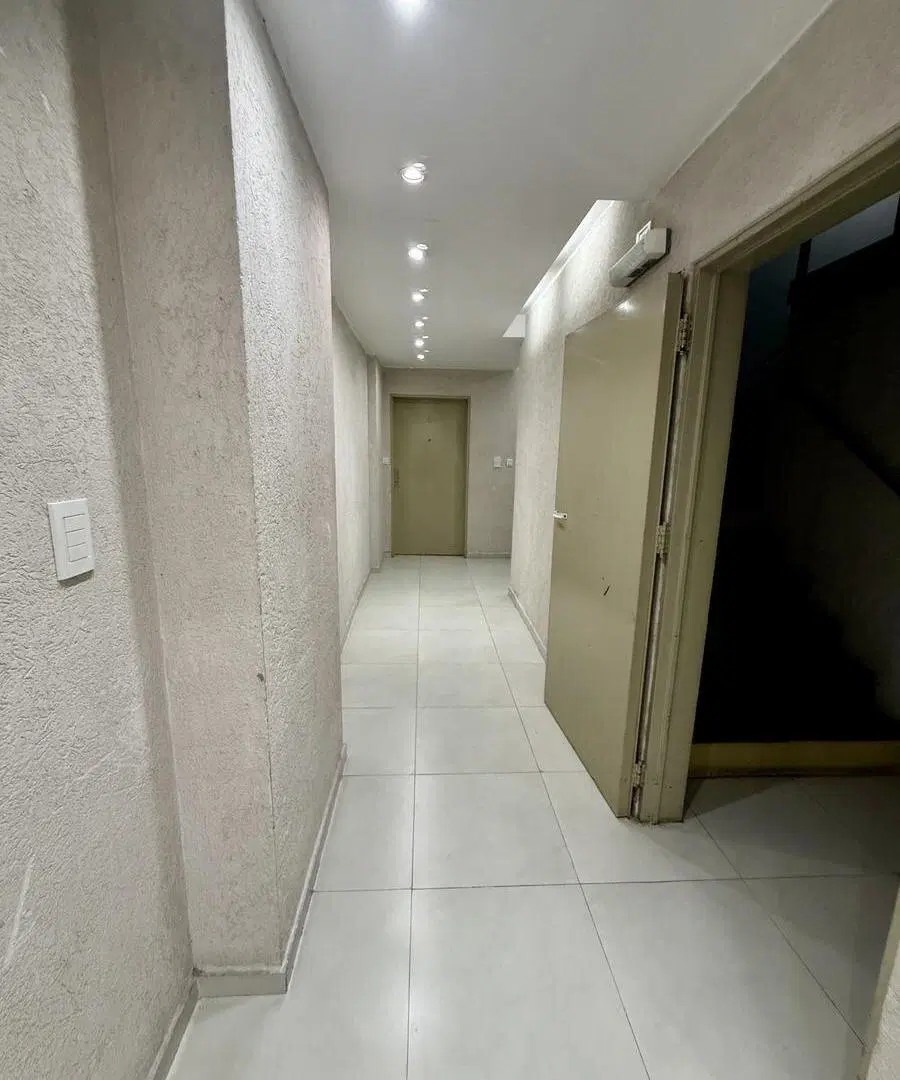 Departamento monoambiente con balcón en Parque Patricios 5