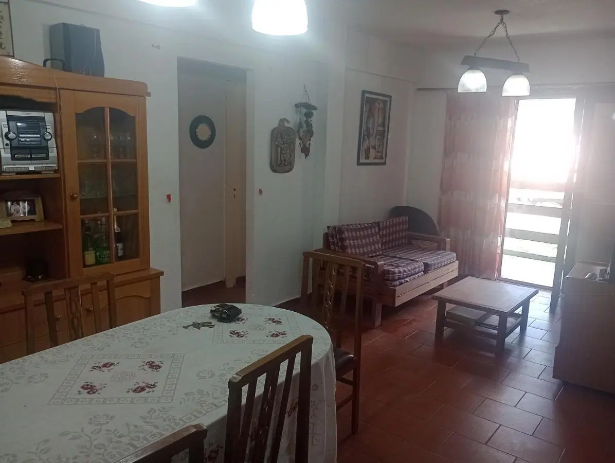 Departamento 4 Amb con Lavadero, Balcón, Cochera y Parrilla, Villa Gesell 2