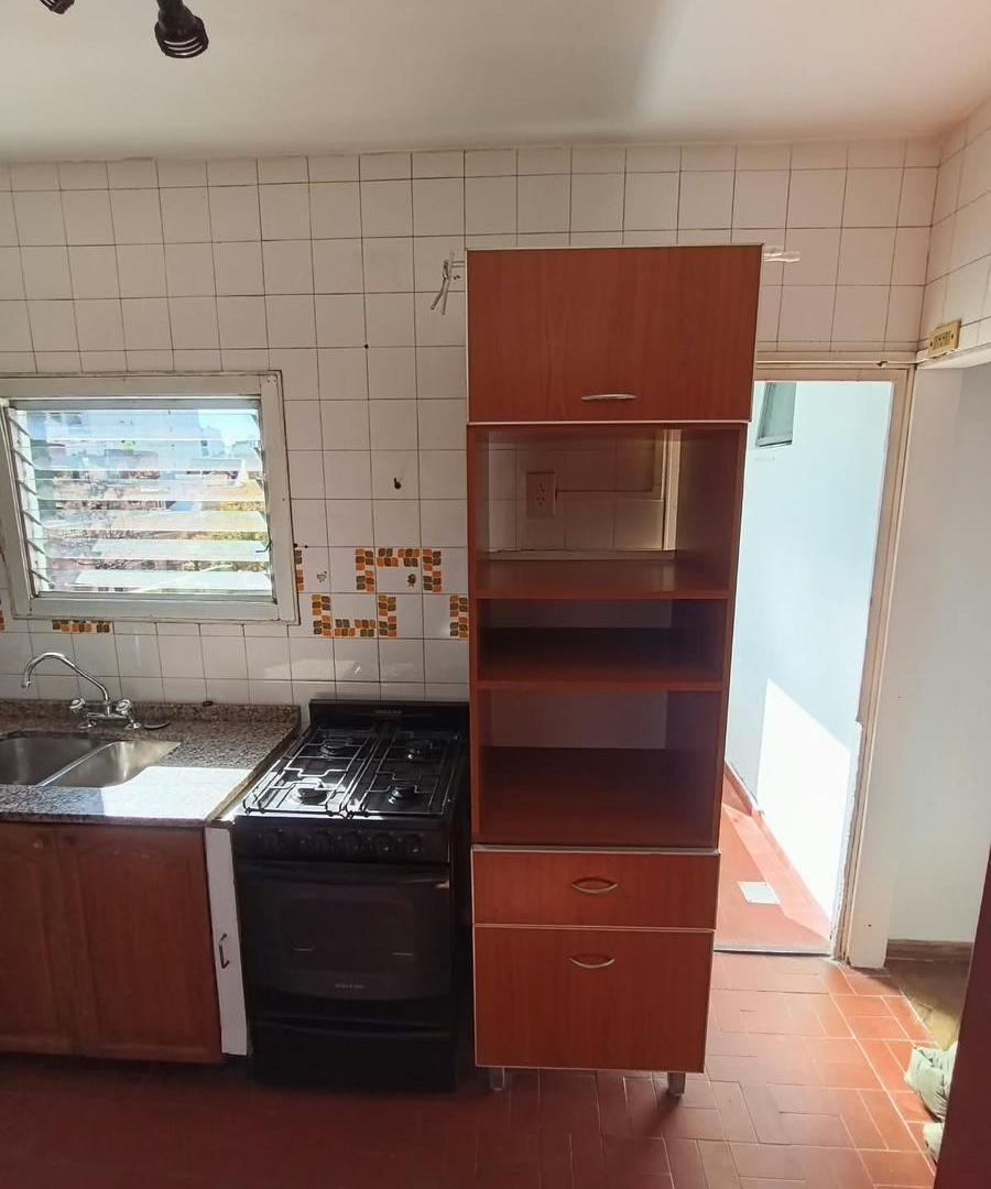 Foto de Alquiler Departamento 3 Ambientes en Almagro - 3er piso por escalera, imagen 3