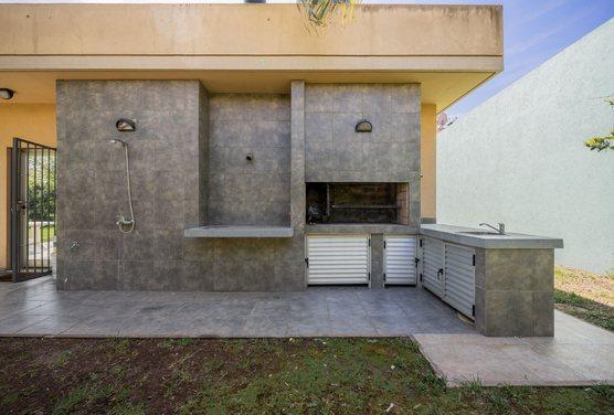 Foto de VENTA CASA 4 AMB B. CERRADO PILAR APTO CREDITO, imagen 4