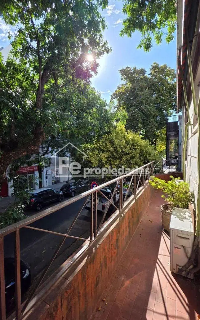 Venta departamento tres ambientes en Villa del Parque 5