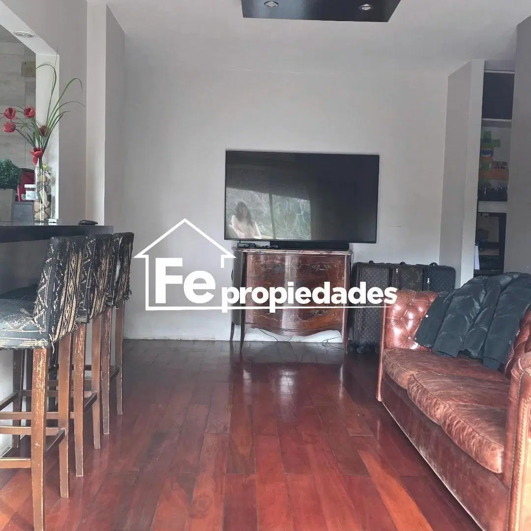 Venta departamento 3 ambientes con cochera en Villa Luro 5