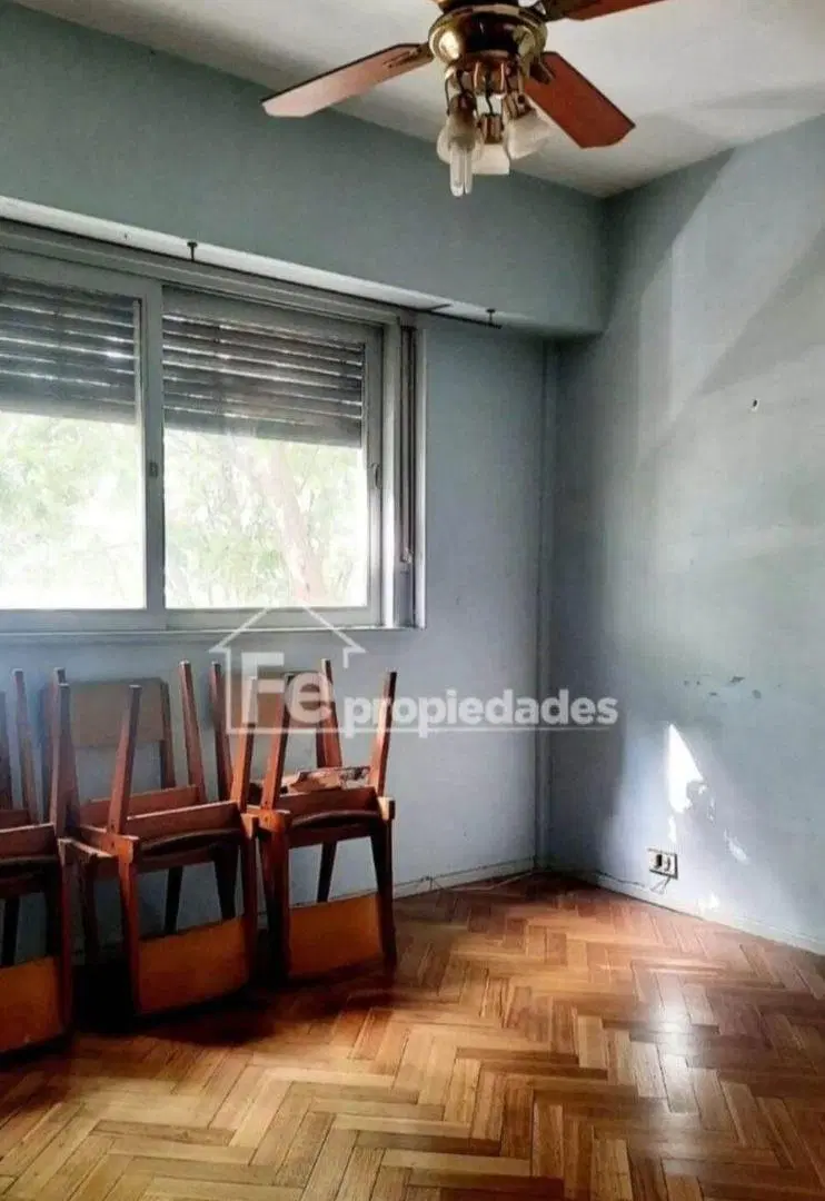Venta departamento 3 ambientes con dependencia en Floresta 3