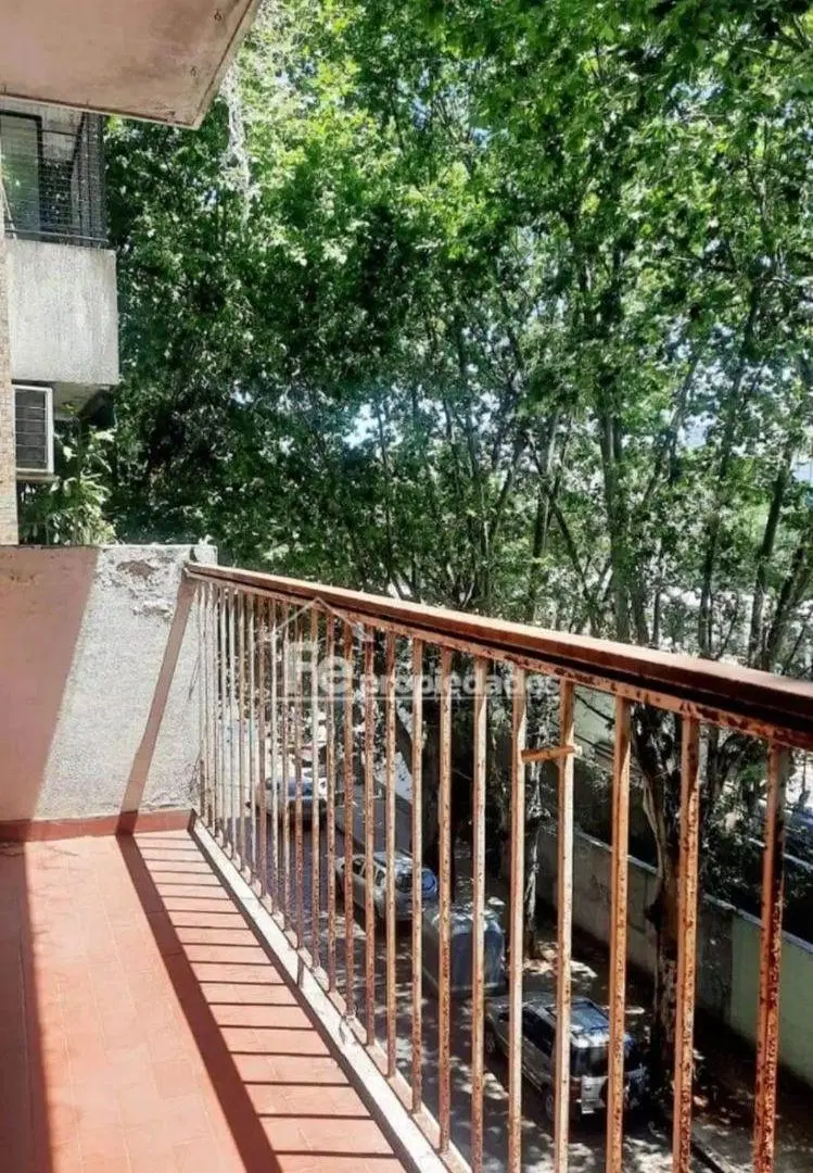 Venta departamento 3 ambientes con dependencia en Floresta 4