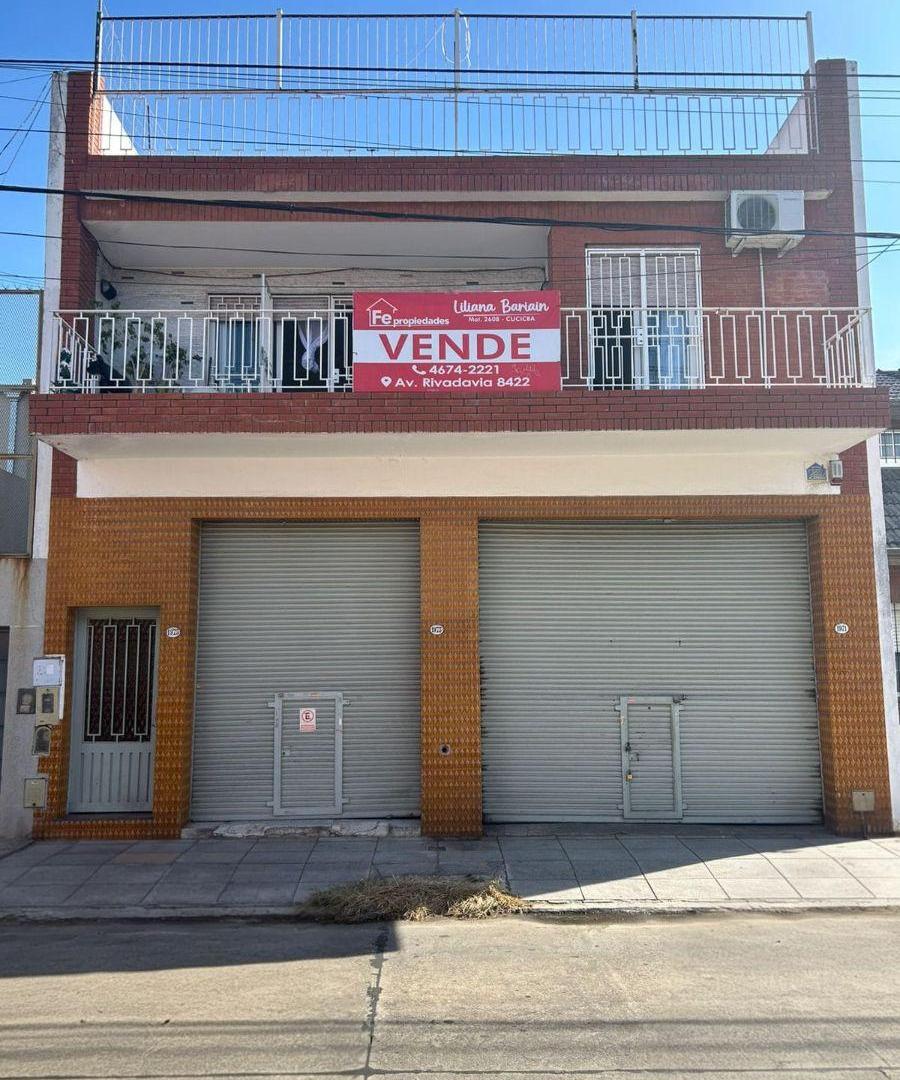 Ph de 4 ambientes con balcón y terraza en Parque Avellaneda en venta