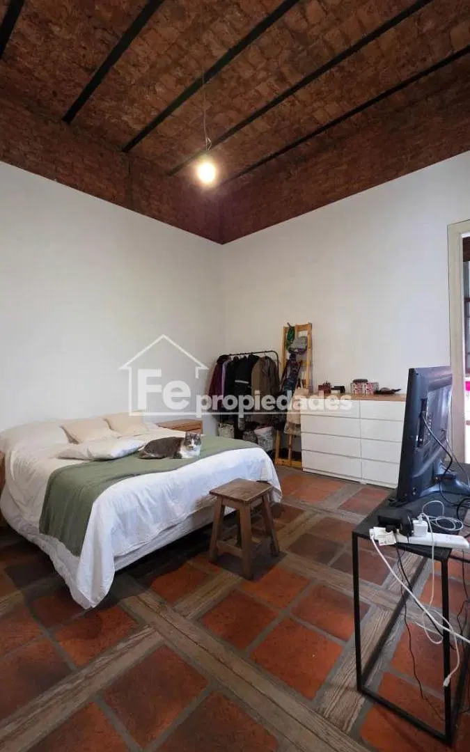 Venta casa 4 ambientes mas monoambiente en Floresta 5