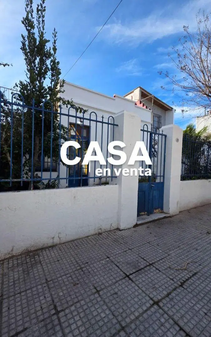 Venta casa 4 ambientes mas monoambiente en Floresta 4