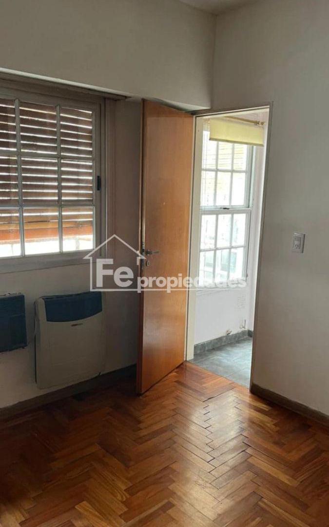 Foto de Alquiler PH dos ambientes con cochera, imagen 3