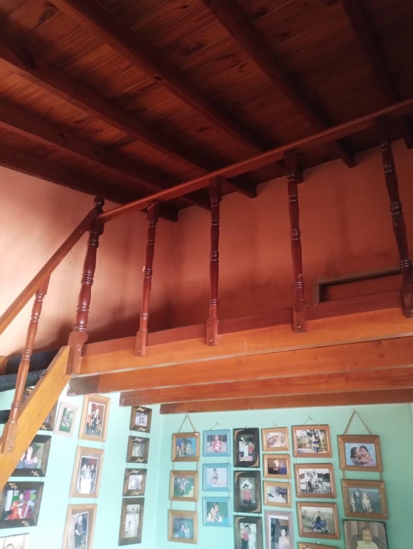 Amplia casa 4 ambientes