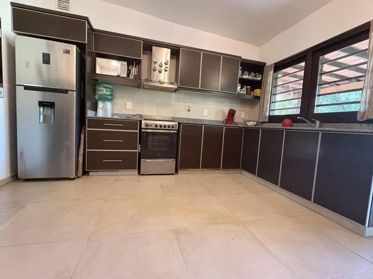 Casa en Venta en Barrio Parque Exaltación. 3 dormitorios. 1050 Mt Parque. Apto Crédito 5