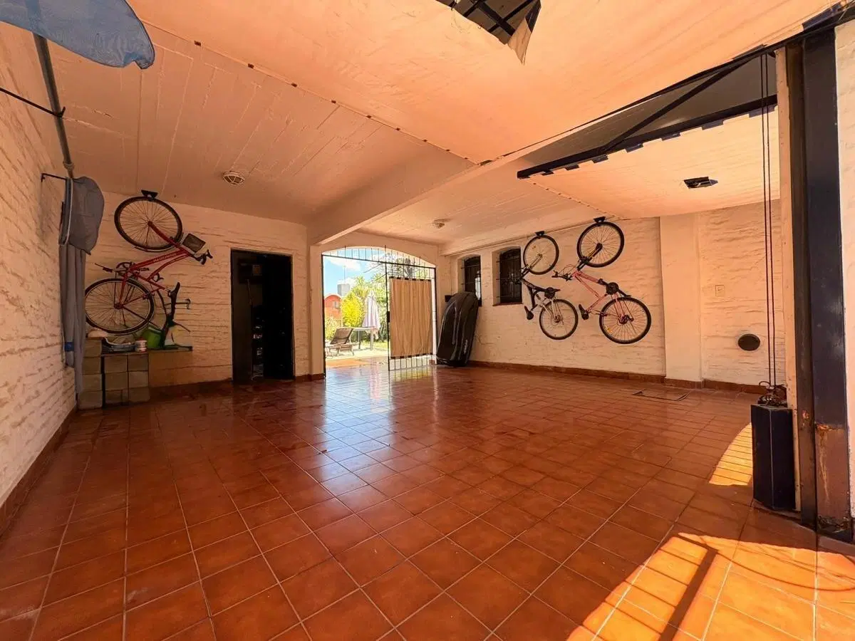 Hermosa Casa de estilo mediterráneo en Venta Barrio Cube Escobar. 4 Dormitorios. Gran Parque. Terraz 2