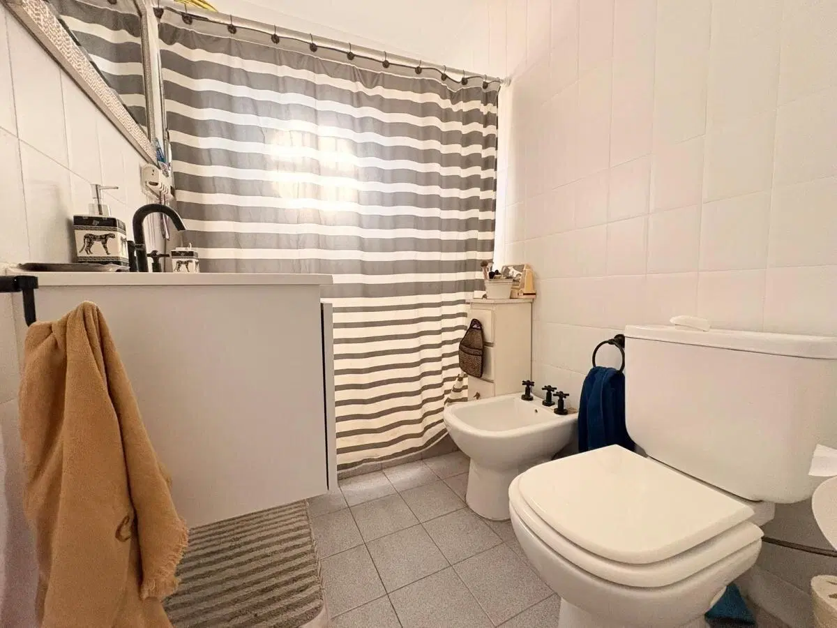 Venta Casa 4 Dormitorios en Apta crédito hipotecario. Villa Alpina I Pilar. Lote 689 m² - Totalmente 5