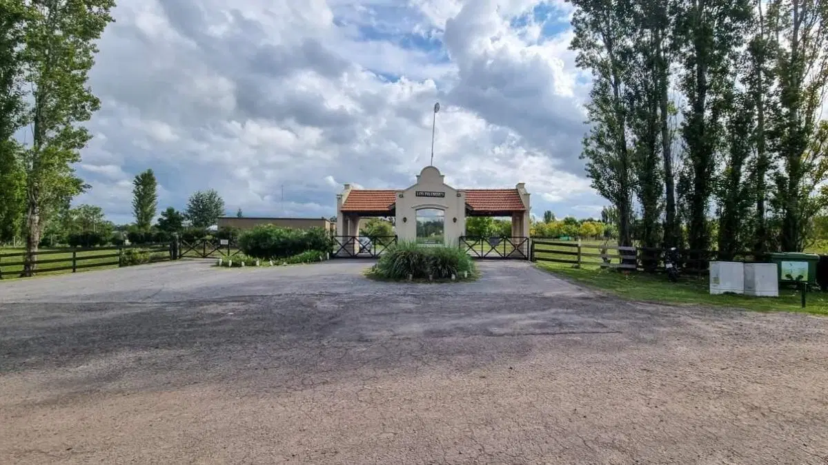 Oportunidad! Lote en venta Los Palenques Manzanares 1100 m² Fondo Libre Vista Abierta 4