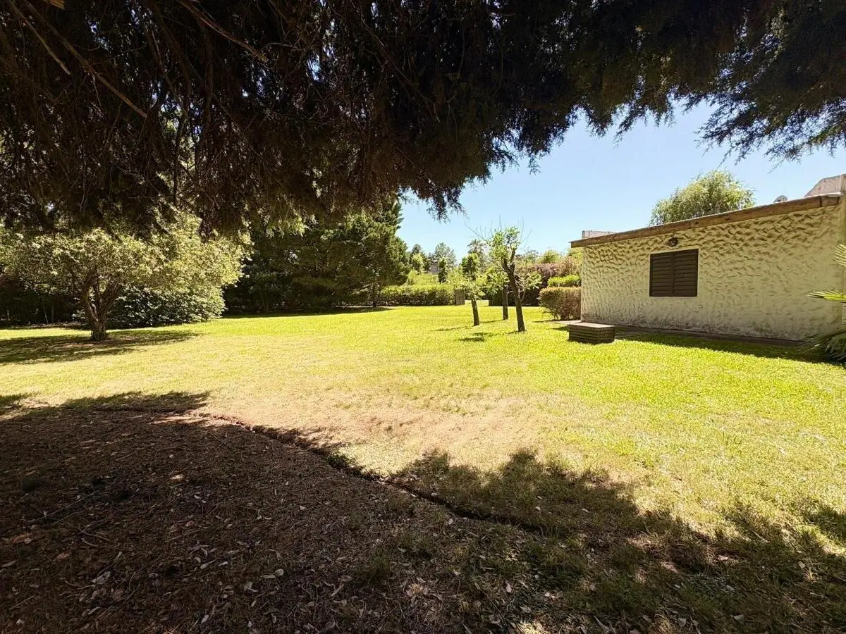 Oportunidad. Casa en Venta El Remanso 1600 m² Gran Parque. 2 ambientes. 4