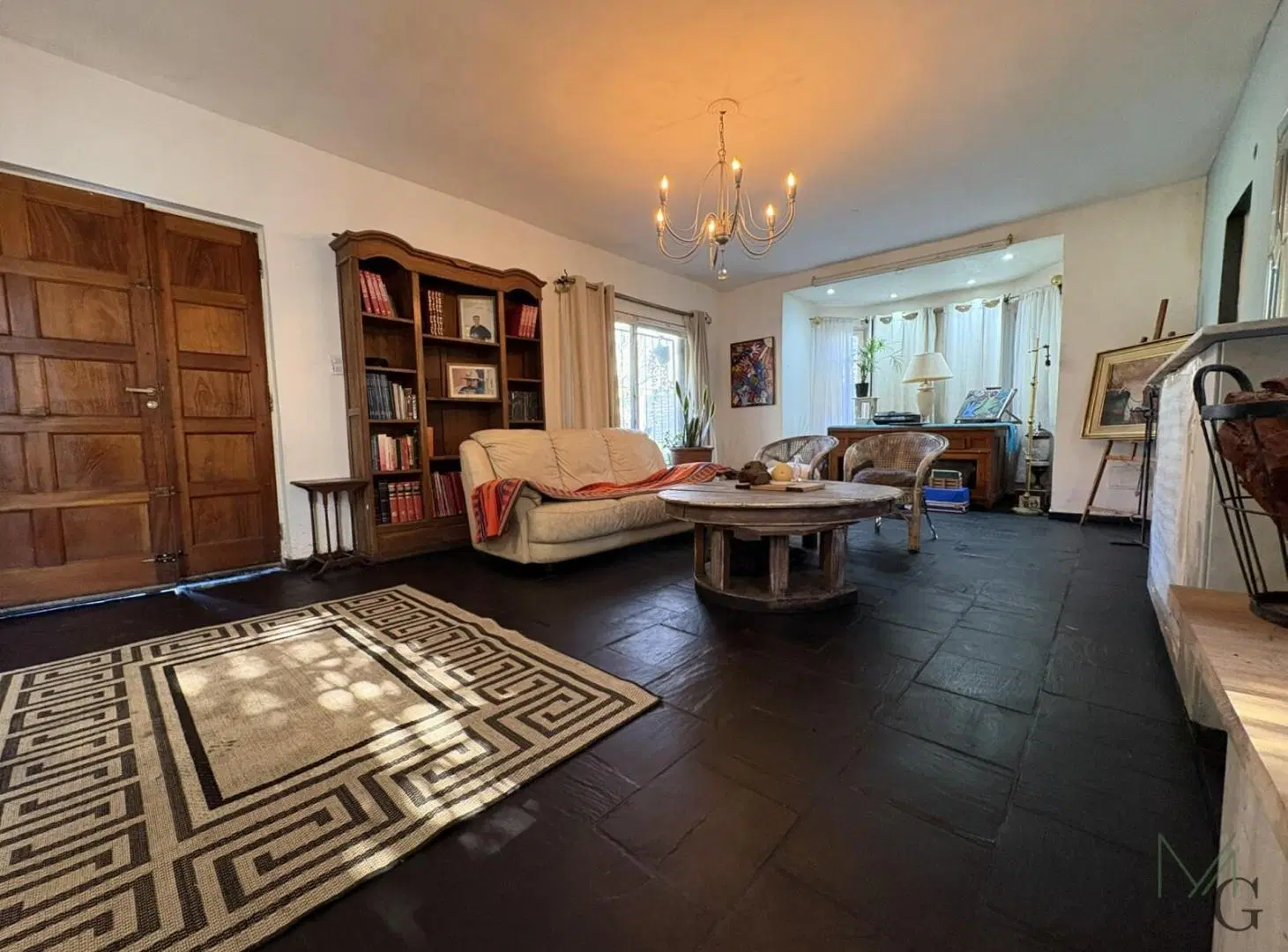 Increible Casa en venta en Los Pinos. 5 dormitorios. Piscina. Gran Parque. Apta crédito hipotecario. 3