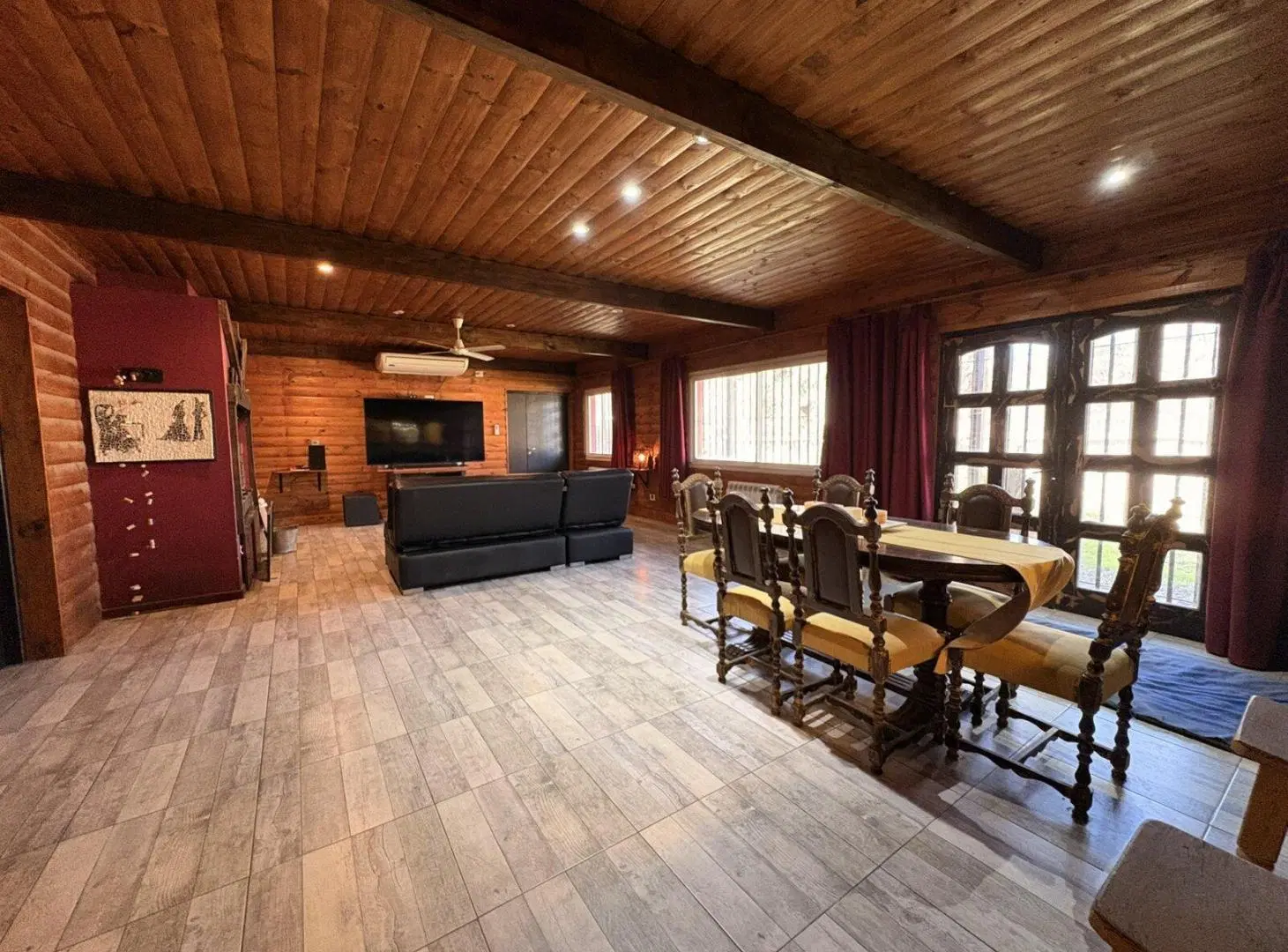 Increible Casa 6 ambientes en Barrio Parque Exaltación. 1900mt2 de parque. Piscina. Gas Natural 5