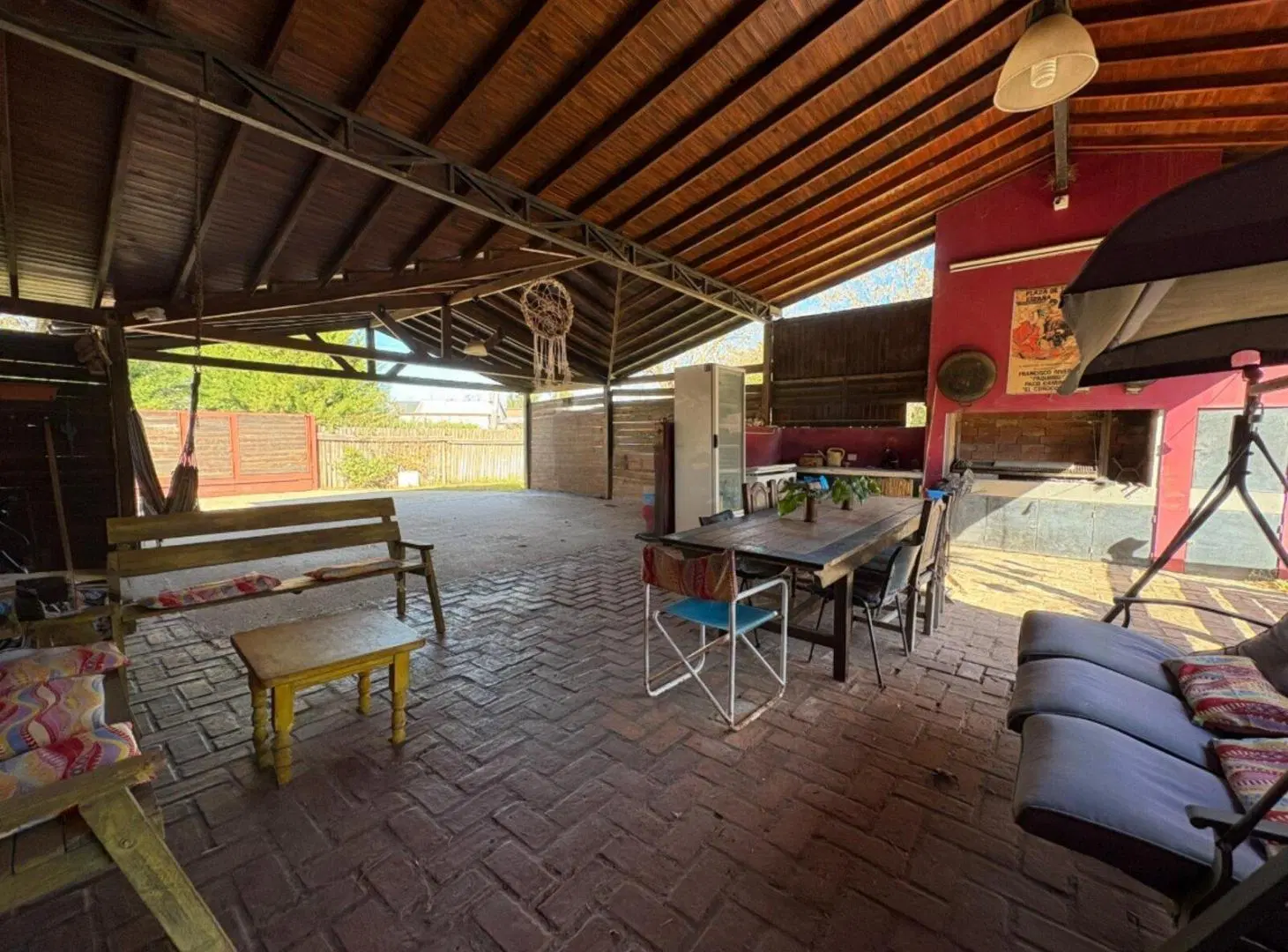 Increible Casa 6 ambientes en Barrio Parque Exaltación. 1900mt2 de parque. Piscina. Gas Natural 2