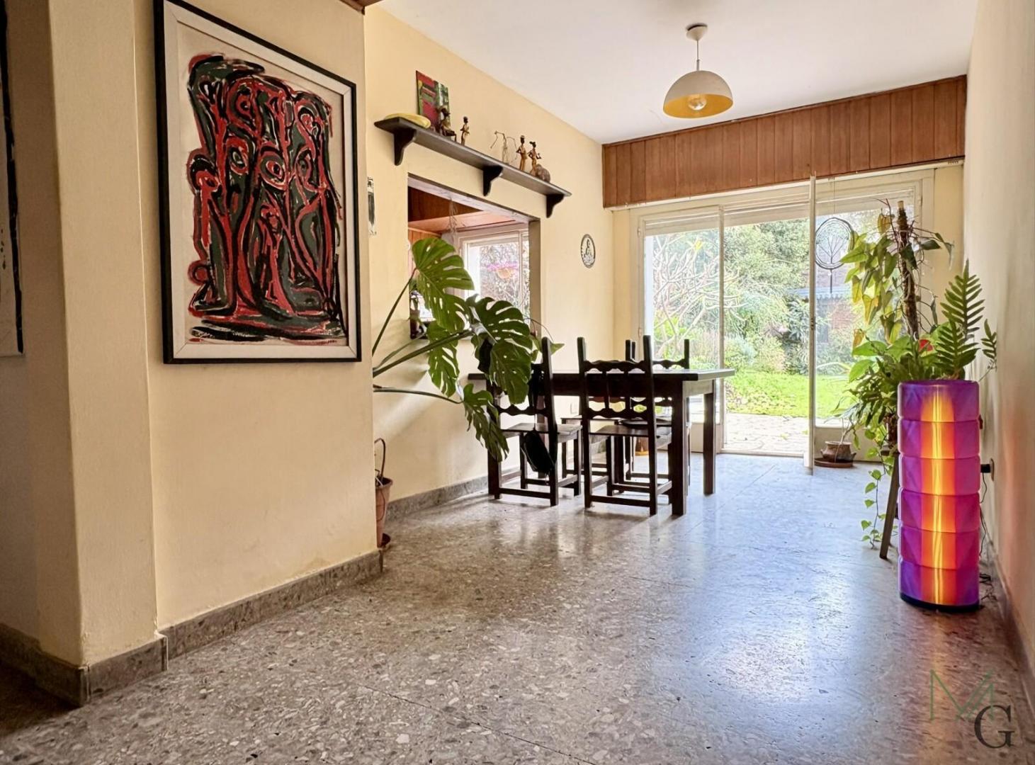 Foto de Casa Chalet en venta en Florida. 4 dormitorios. Gran Parque. Excelente, imagen 4