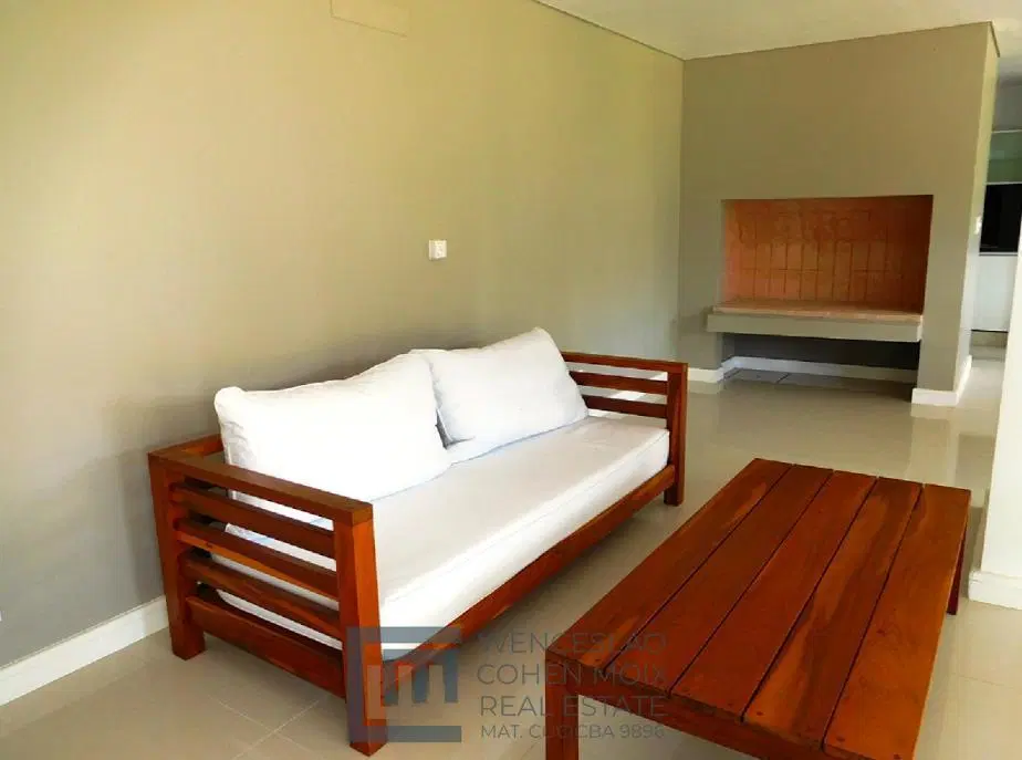 Divino Departamento con parrilla, pileta y playa a metros del complejo en la Brava 2