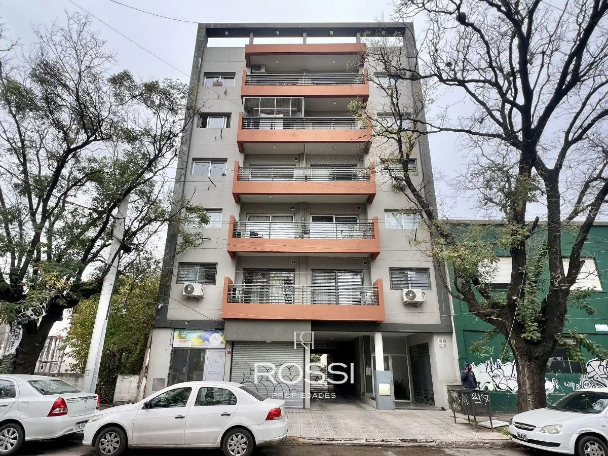 Alquiler Depto 2 Amb. con Terraza Privada c/ Parrilla y Baulera | a 150 m Estación Moreno 2