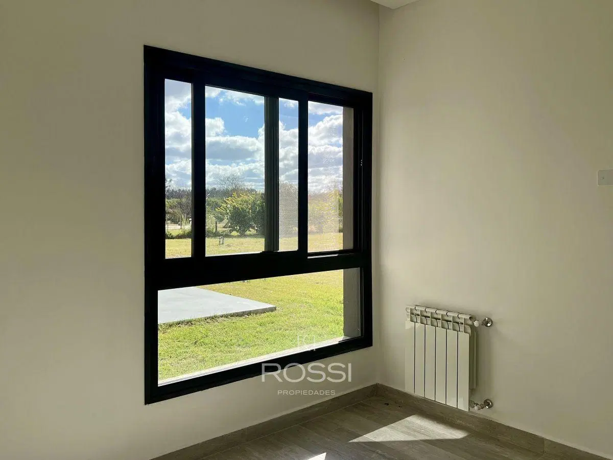 Casa a estrenar en venta en barrio cerrado | Club de Campo La Elina, Luján | 4 amb. | 153 m² cub. 4