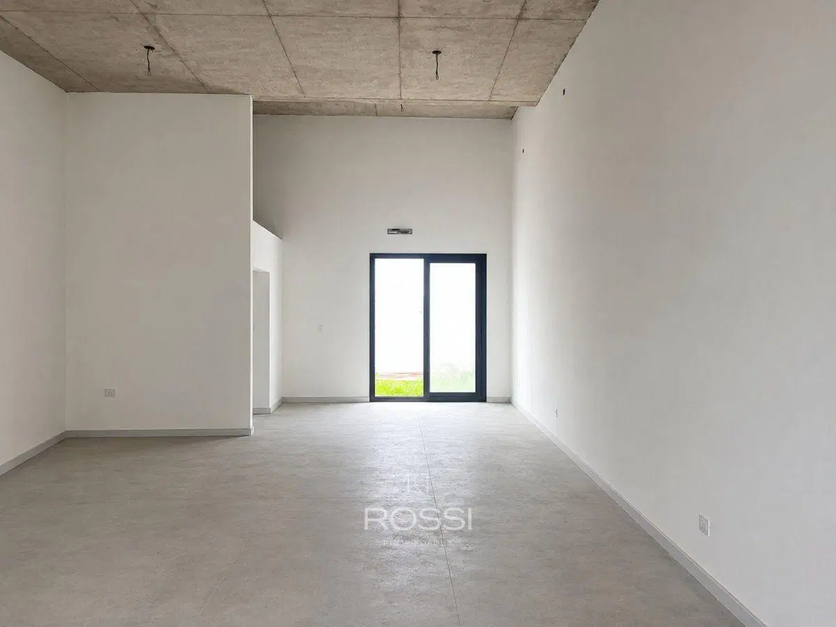 Local comercial a estrenar | Doble altura | Patio | Merlo Centro 2