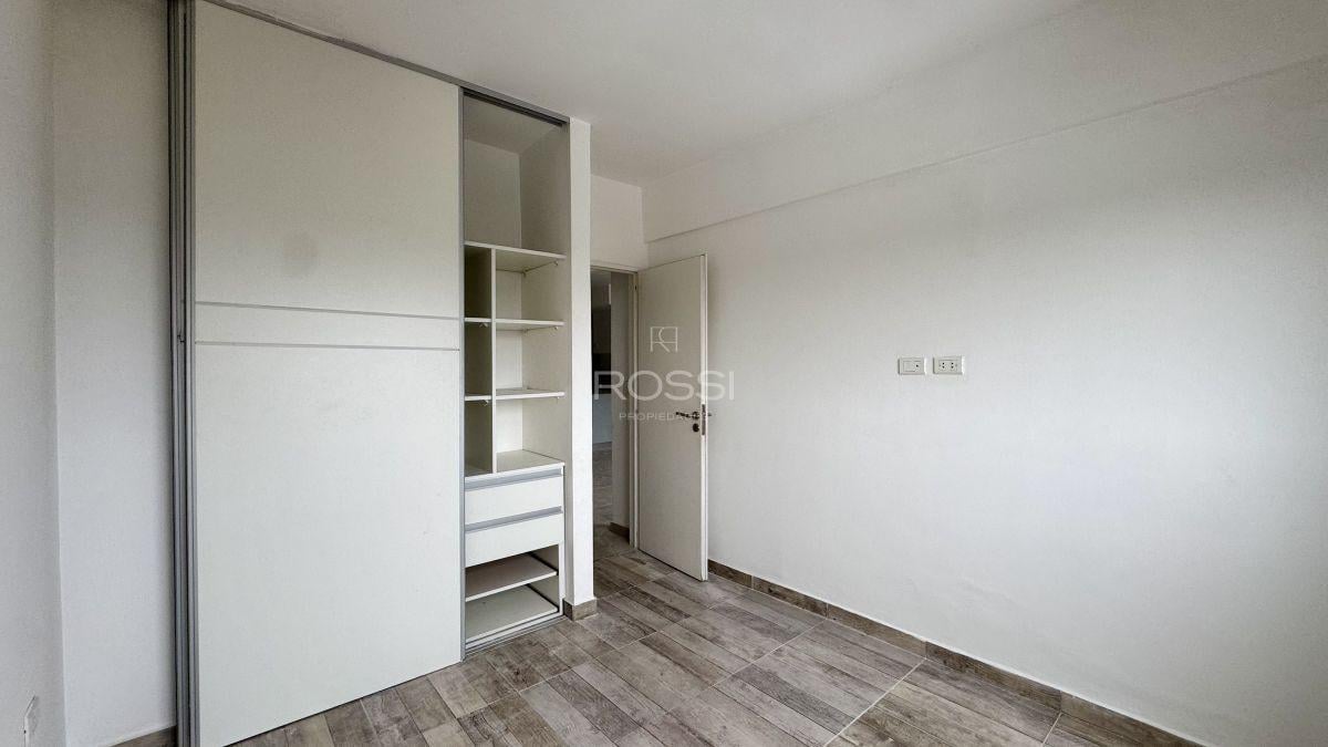 Venta departamento 2 ambientes | Balcon | Terraza privada | 5to Piso | Moreno centro