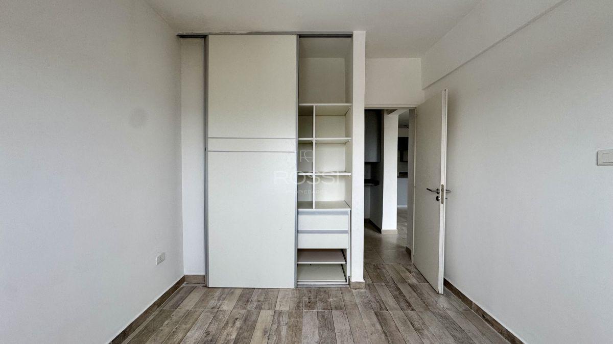 Venta departamento 2 ambientes | Balcon | Terraza privada | 5to Piso | Moreno centro