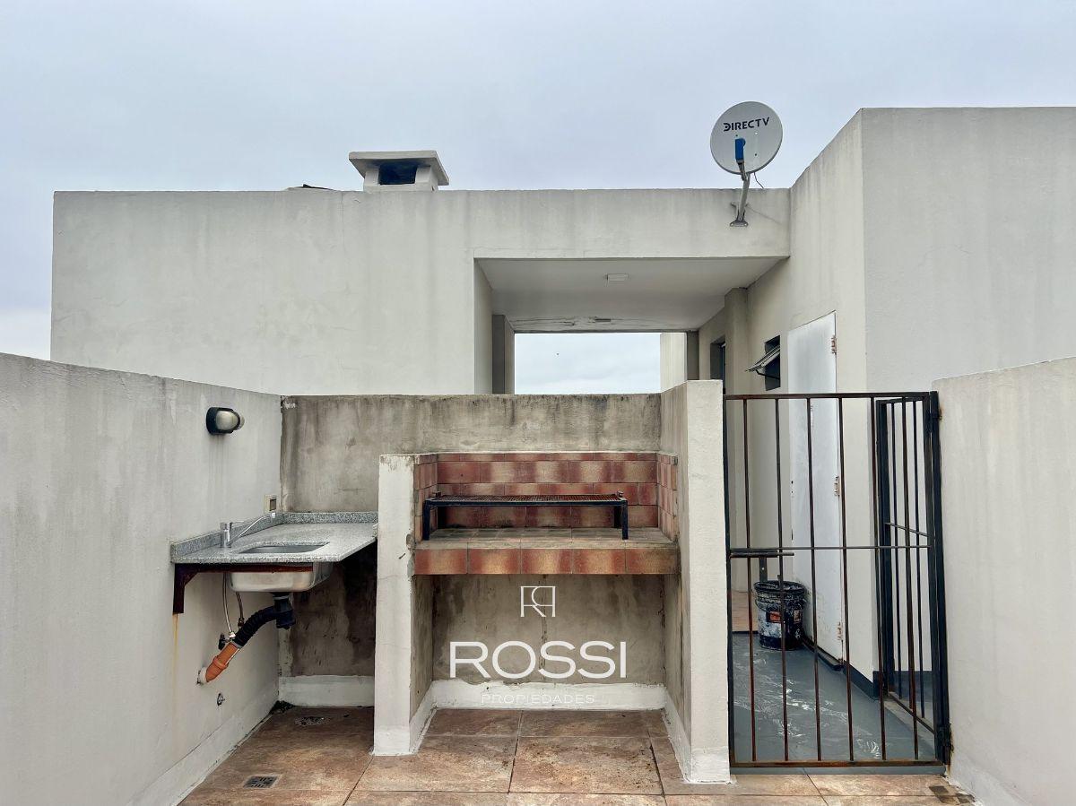 Venta departamento 2 ambientes | Balcon | Terraza privada | 5to Piso | Moreno centro